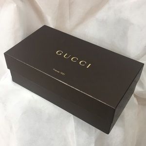 Gucci black patent leather loafer size 10